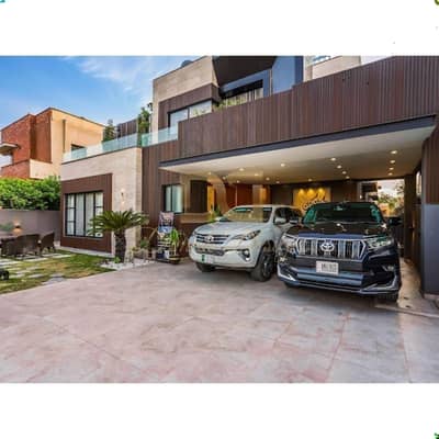 PHASE 7 1-KANAL BRAND NEW FULL BASEMENT BUNGALOW WITH 6 BEDROOMS IS AVAILABLE FOR SALE.