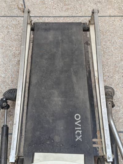 Gym machine (American Style )  . . Multiple exercises in one machine