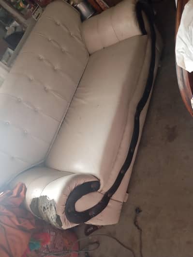 2 seater or 2 single hn sofy