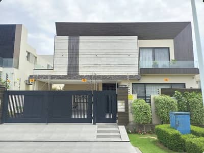 20 MARLA ELEGANT AND FULLY MAINTAINED SUPER HOT LOCATED BUNGALOW IS AVAILABLE IN THE BEST BLOCK OF DHA LAHORE.