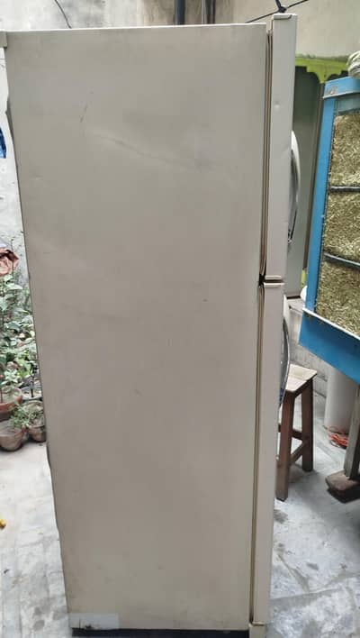 LG no frost fridge for sale good condition all working cooling A1