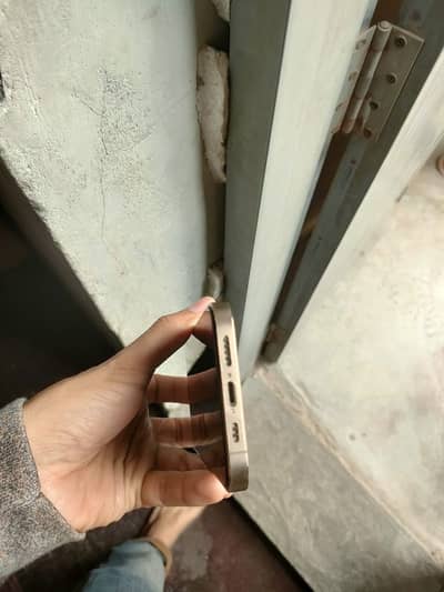 iPhone 12 Pro golden colour 128 gb Face ID active True Tone active