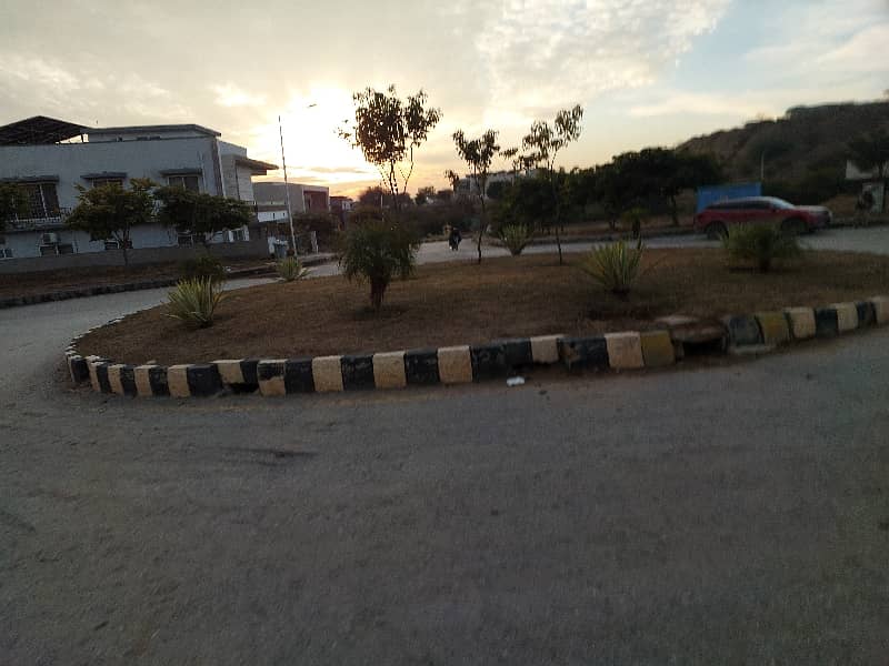 Main Blvd Corner Extra Land Plot Premium Class Plot 3