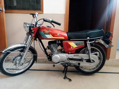 Honda CG 125 Karachi Number Model 2011