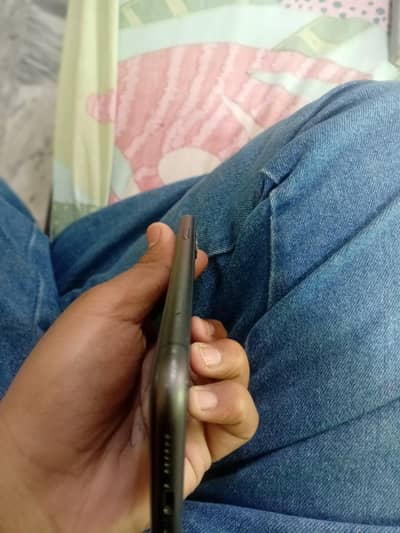 Iphone 11 64 gb bypass hona he