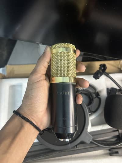 BM 800 Microphone Complete kit with sound card & stand