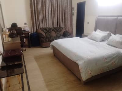 1 Kanal Residential Slightly used Bungalow Double Unit