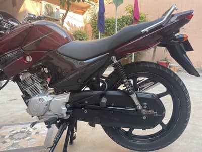 yamaha ybr in new condition total geniune