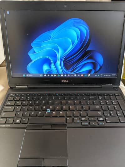 Dell Latitude E5550 i5 5th Gen 8/512