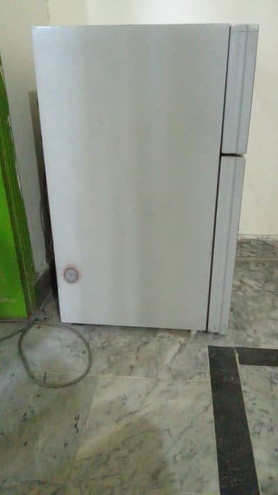 Etro Mini Refrigerator - Excellent Condition - New Compressor