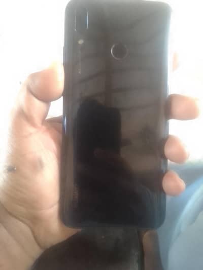 y9 mobile non PTA Dubai sy Aya 2yan 3month sim chaly Ki