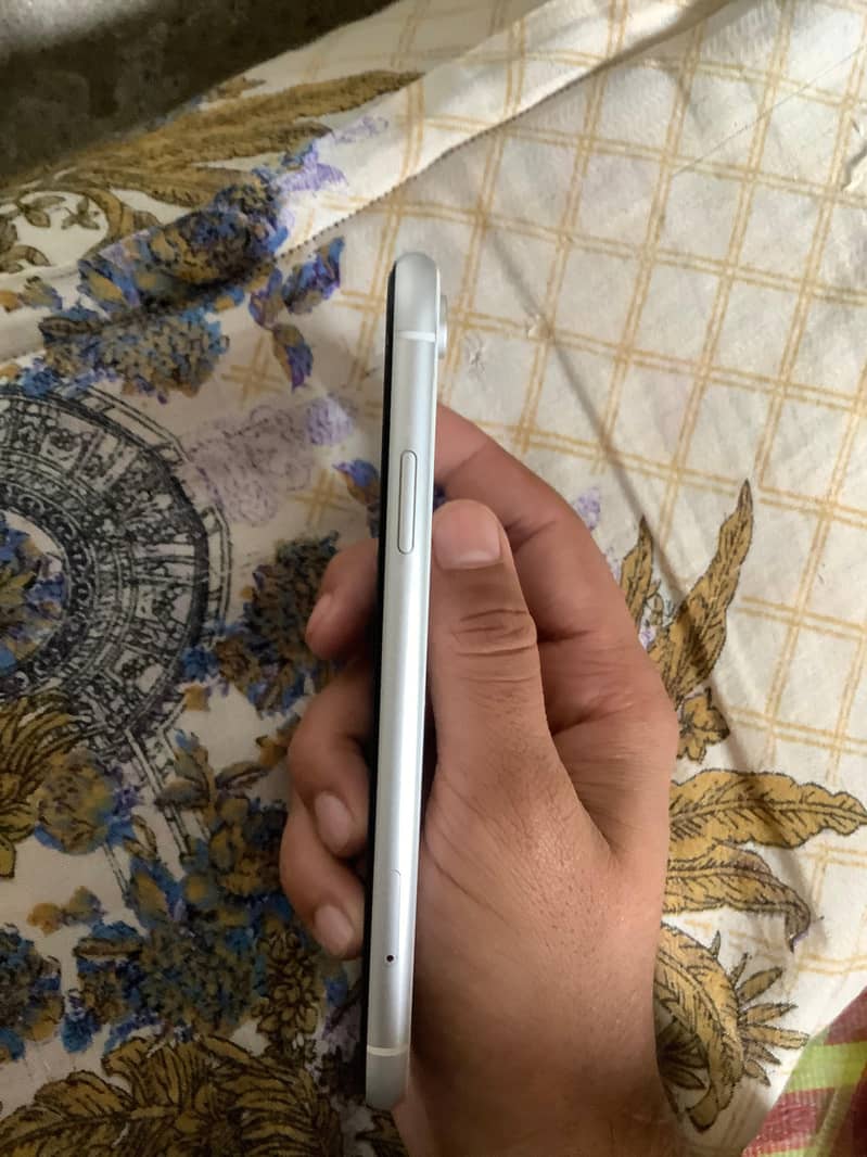 iPhone xr 5