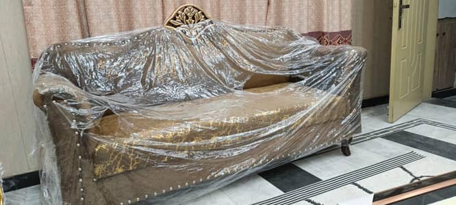 5 seater Sofa set brand new condition solid wooden structure