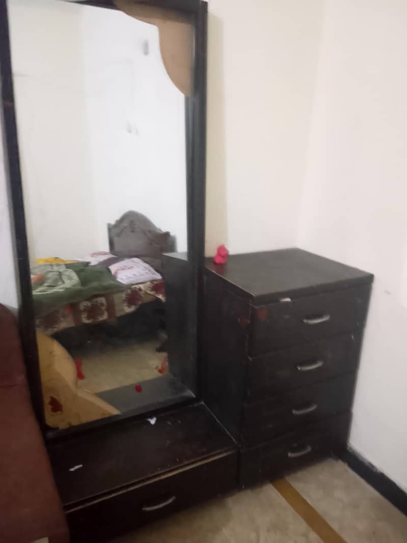 dressing table 1