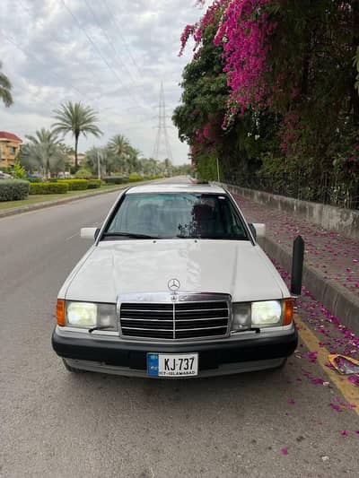 Mercedes Benz 190D with om601 engine prestine condition