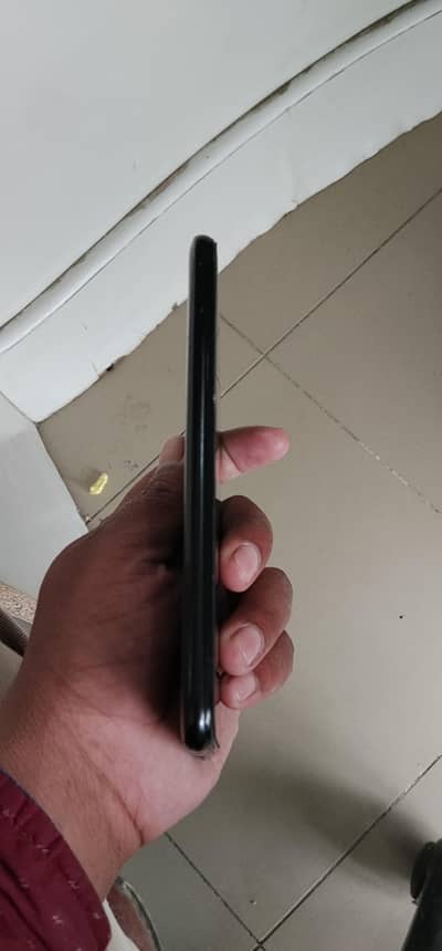 huwei nova 7i 8ram and 128gb memory achy wala patch hy  all OK set.