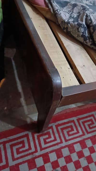 single bed   wooden colour