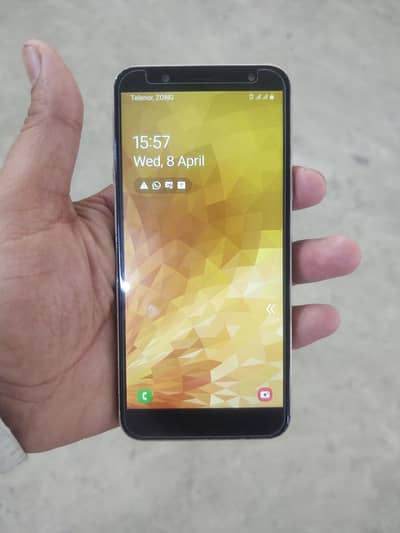 I am selling Samsung Galaxy j6 3/32
