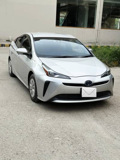 Toyota Prius 2021 – Fully Loaded Hybrid | Fresh Import | Excellent Con