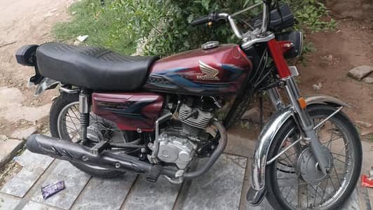 honda 125 2024 sticker. purchased in 2023