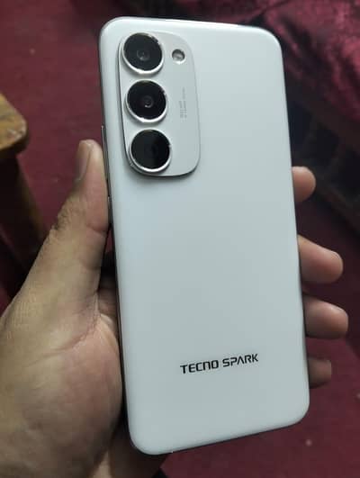 Techno spark 40 pro plus