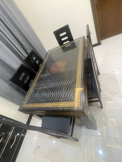 6 seater dinning table for sale