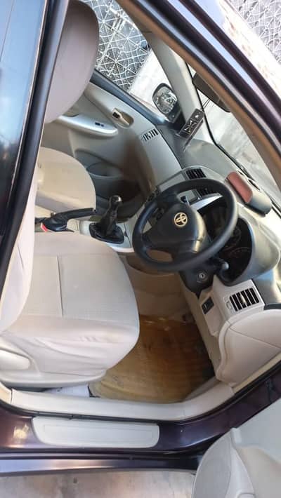 TOYOTA COROLLA GLI 2013 RED WINE