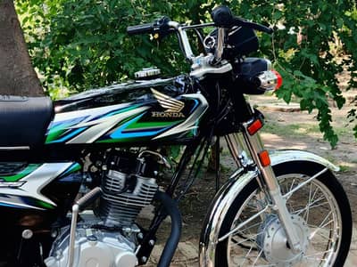 Honda CG 125 2023 With Original Pics 100% Nut To Nut Geniune For Sale