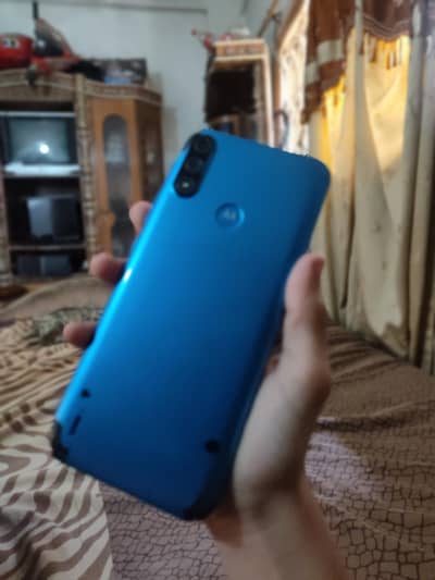 Moto E7 power 2 32 approve hai Sim glit ch kabhi chalti hai kabhi nahi