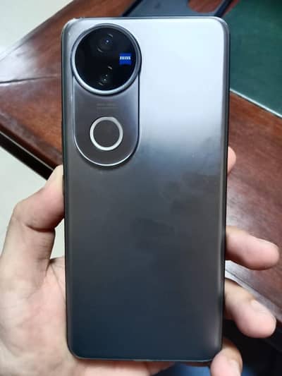 VIVO V 50