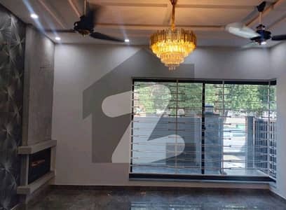 10 Marla House For Sale In Bahria Town - Sector C Lahore