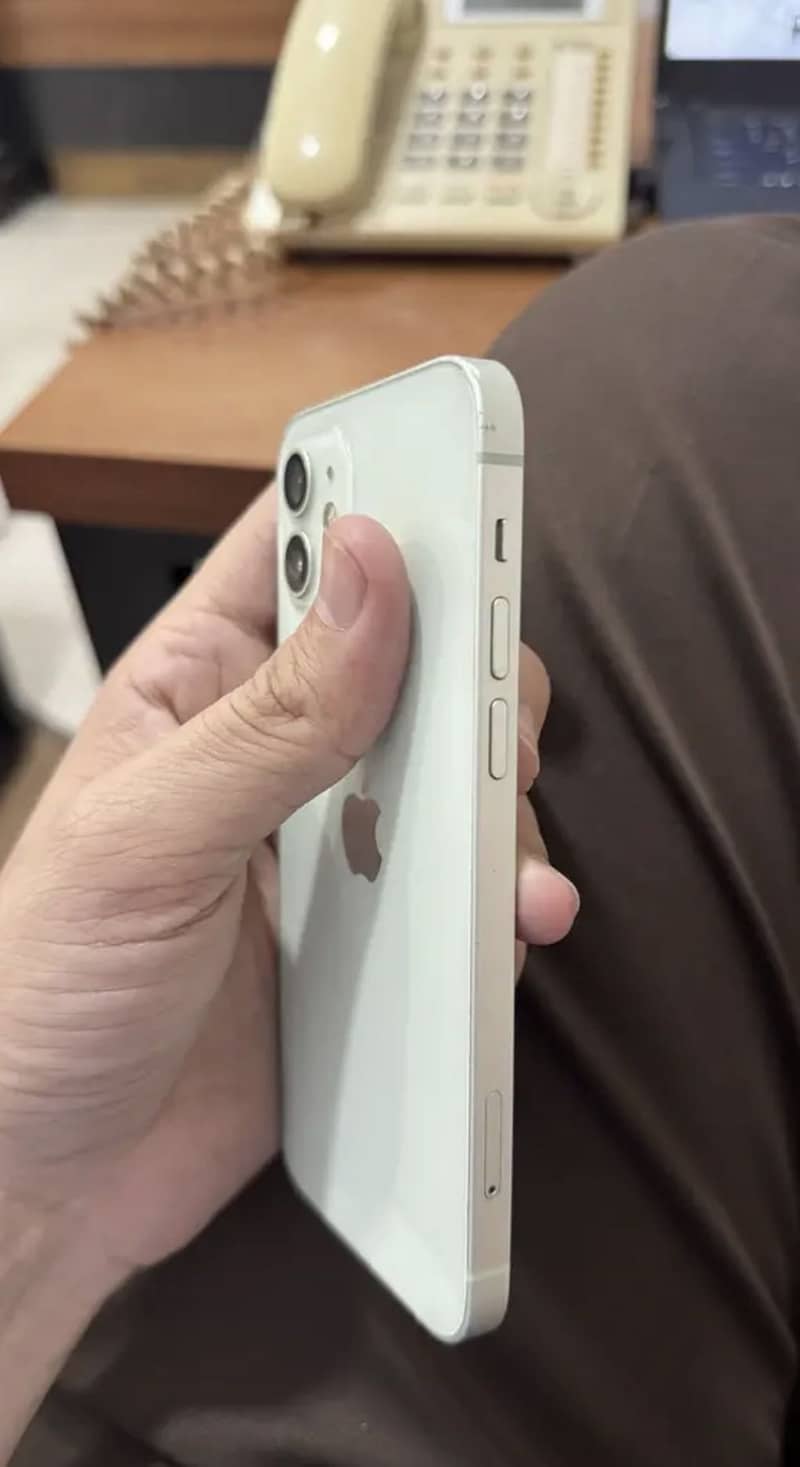 iPhone 12 water pack 3