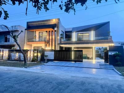 Hot Deal! Park Facing 2 Kanal Brand New Ultra-Modern Designer House in Engineers Town