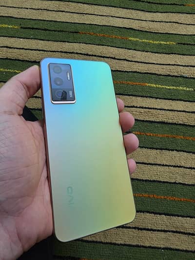 Vivo v23e 8/128 with charger