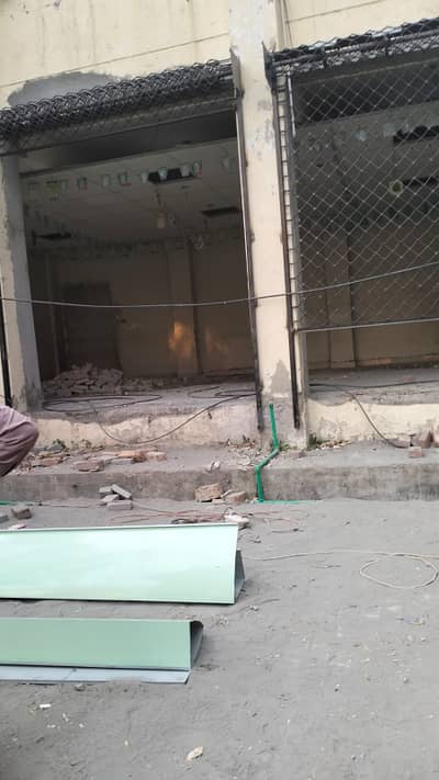 700 Sq Feet Shop For Rent In Johar Town Very Hot Location Best For Pharmacy | Food Restaurant | Ice Cream | Pizza Shop | Grocery Store | Coffee Shop | Garments Store | Medical Clinic | Saloon | Dollar Shop & Other Commercial Business Setup