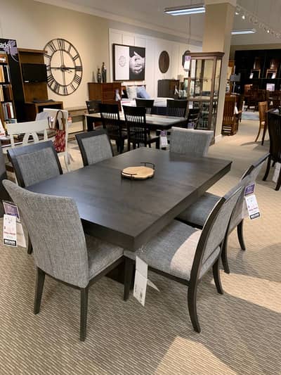 Modern Dining table with Chairs - Custom Design Tables