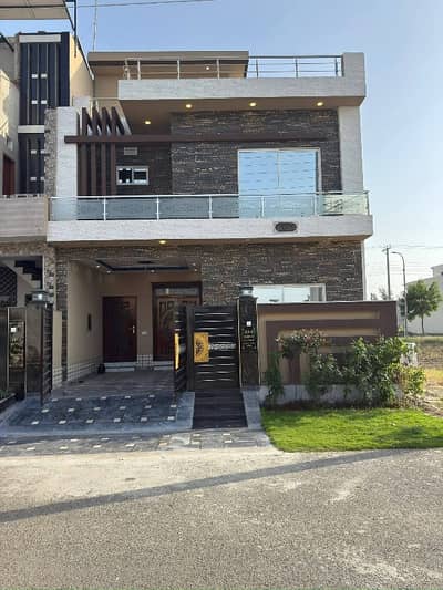 Facing Park Property For Sale In Central Park - Block E Lahore Is Available