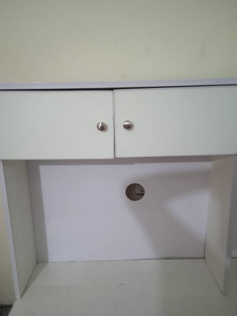 Office and study  table 2