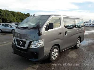 Nissan karvan 2000 cc auto