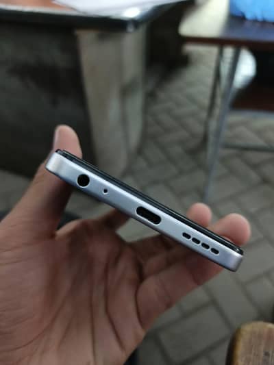 infinix hot 60i 4 sale 10x10 condition new all okay