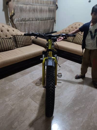 very less used almost 5 month. signal Handle use