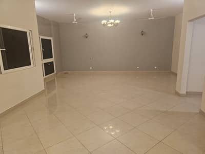 Well Maintained And Slightly Renovated 4 Bedroom 3760 Square Feet Luxury Apartment In One Of The Most Prestigious Project Known As Creek Vista Is Available For Rent In Higher Floors