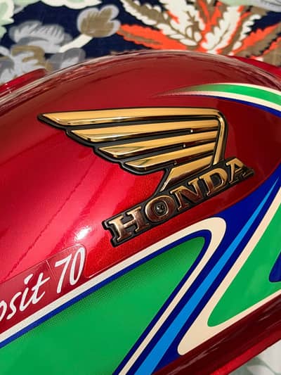 2018 MODELHONDA CD 70 GENIUNE FUEL TANK AND SIDE COVERS