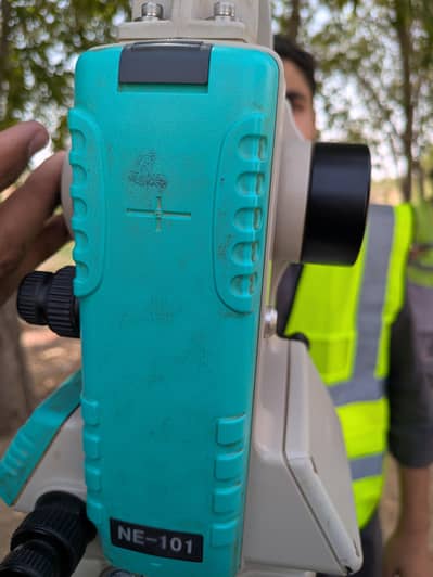 nikon digital Theodolite NE101  +  instructor for free (100%)