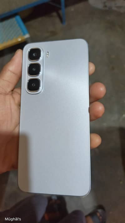Infinix Hot 60i. . 6+6/128