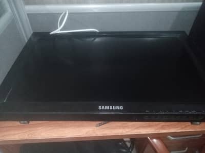 Samsung 32 Inch LCD TV / Display 320MX-2 Excellent Condition