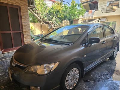 Honda civic 2011 in excellent condition brand new car