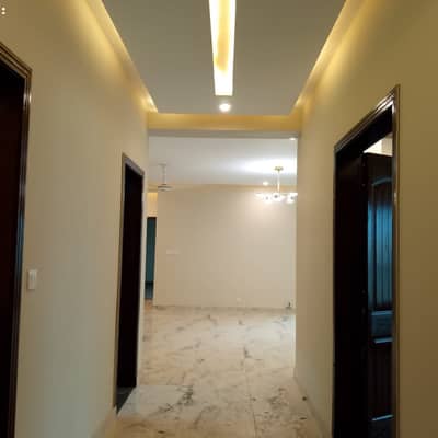 10 MARLA 3 BEDROOM NEW APARTMENT AVAILABLE FOR SALE