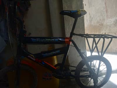 this is a good condition used cycle for kids/teenager