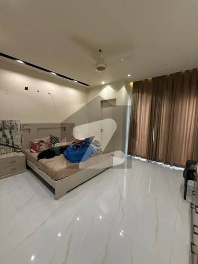 10 Marla House Available For Rent In Bahria Town Lahore